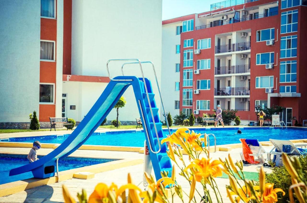 Panorama Fort Beach, Фамилно студио Deluxe Свети-Влас Экстерьер фото